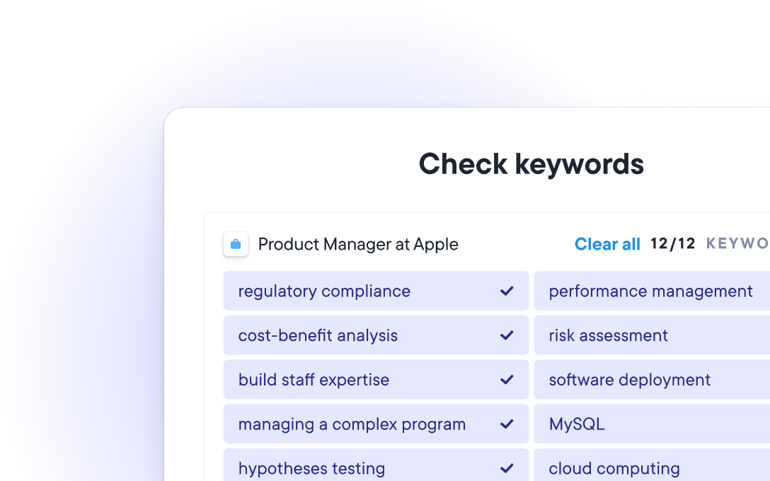 Verificador de CV ATS haciendo coincidir palabras clave específicas del puesto para una posición de Product Manager en Apple